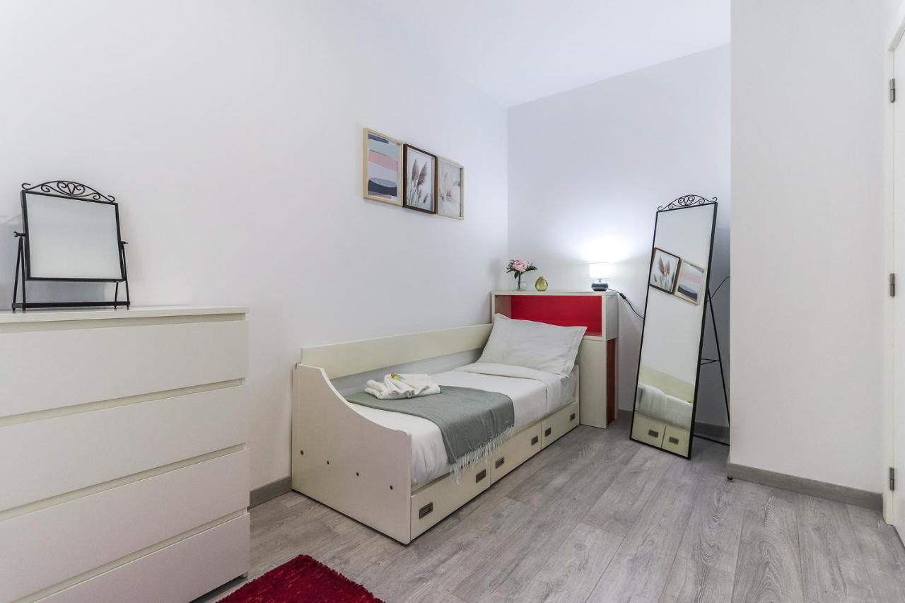 Vita Portucale ! Moscavide Family Apartment Lisbon Exterior photo